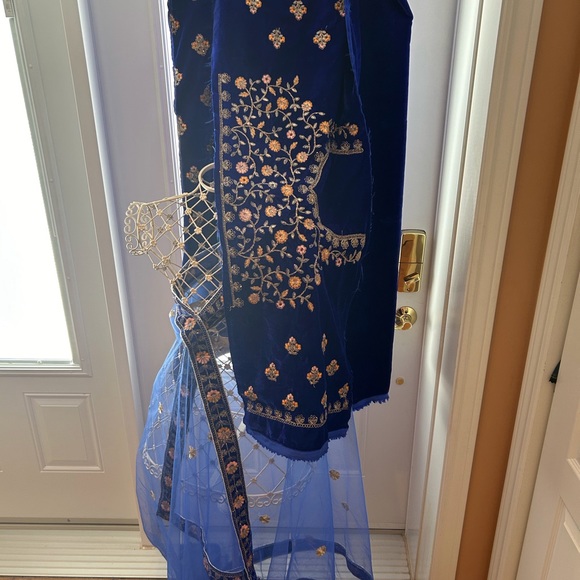 Velvet Blue Lehenga size large (fabrics only ) - Picture 7 of 14